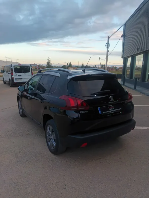 PEUGEOT 2008 1.5 HDI 100CV - Imagen 5