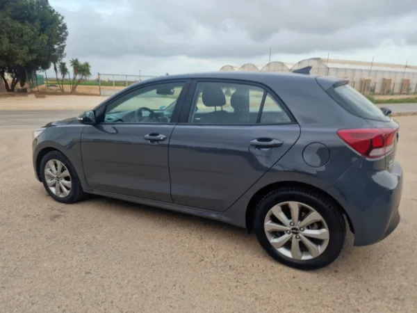 KIA RIO 1.0 100CV MICRO-HYBRIDO 48V - Imagen 2