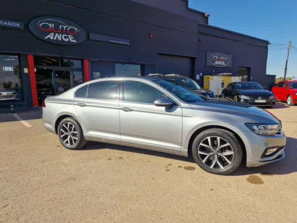 VOLKSWAGEN PASSAT 2.0 TDI 150CV - Imagen 9
