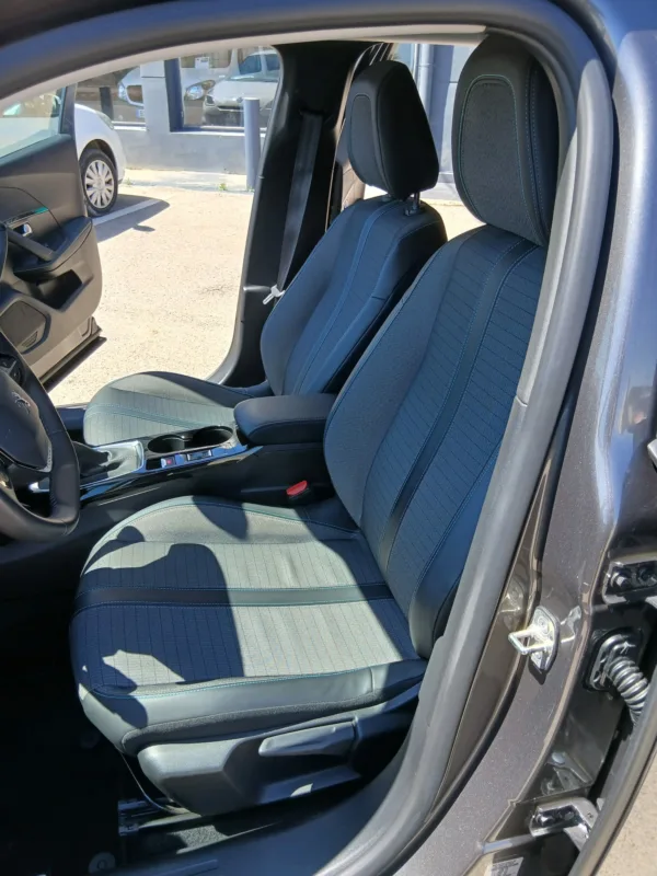 PEUGEOT 2008 1.5 HDI 110CV - Imagen 6