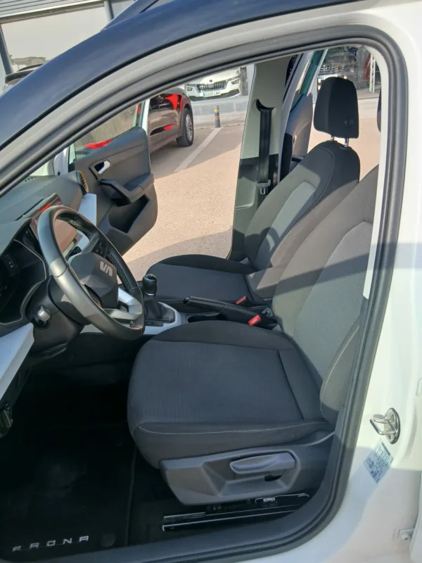 SEAT ARONA 1.0 TSI 110CV - Imagen 6