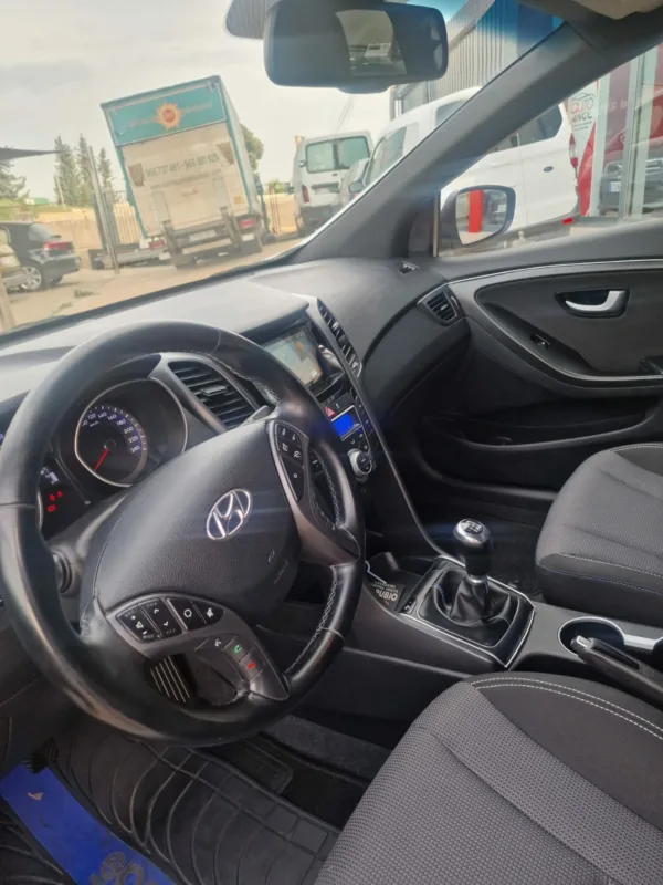 HYUNDAI I30 1.6 110CV - Imagen 5