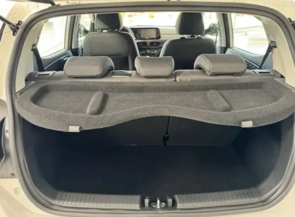 HYUNDAI i10 KLASS 1.0 67CV - Imagen 7