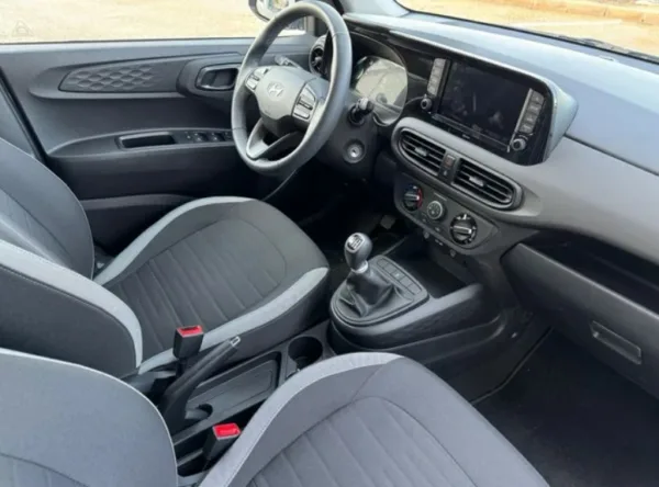 HYUNDAI i10 KLASS 1.0 67CV - Imagen 3