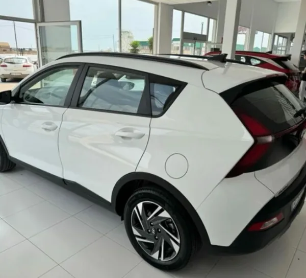 HYUNDAI BAYON 1.0 100CV 48V - Imagen 4