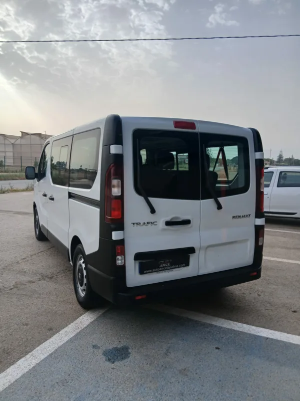 RENAULT TRAFIC 1.6 DCI 120CV 9 PLAZAS - Imagen 4