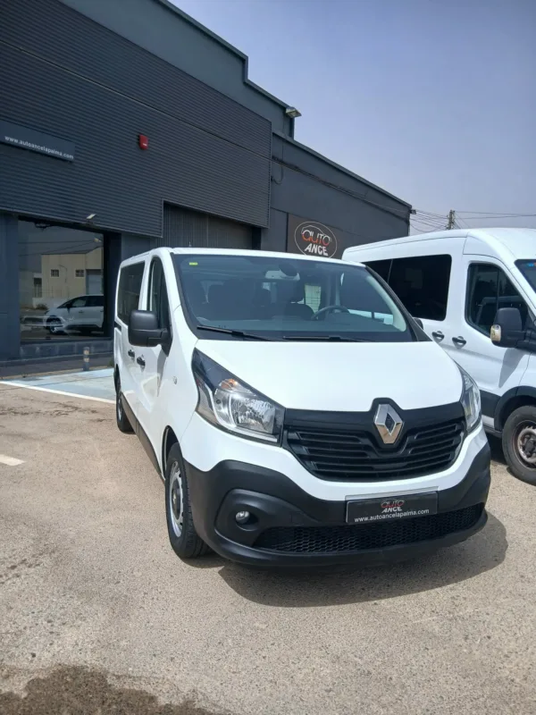 RENAULT TRAFIC 1.6 DCI 120CV 9 PLAZAS - Imagen 2