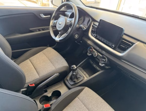 KIA STONIC 1.2 MPI 84CV - Imagen 7