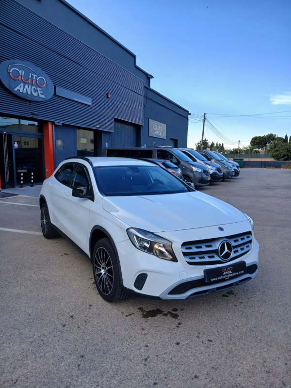 MERCEDES-BENZ GLA 200d 2.1 136CV AUTOMATICO - Imagen 2