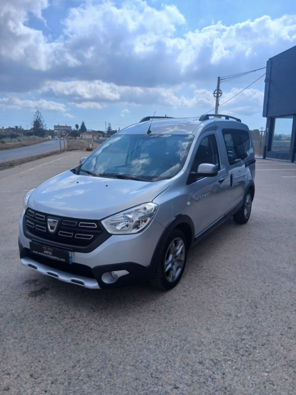 DACIA DOKKER STEPWAY 1.5 DCI 95CV - Imagen 2