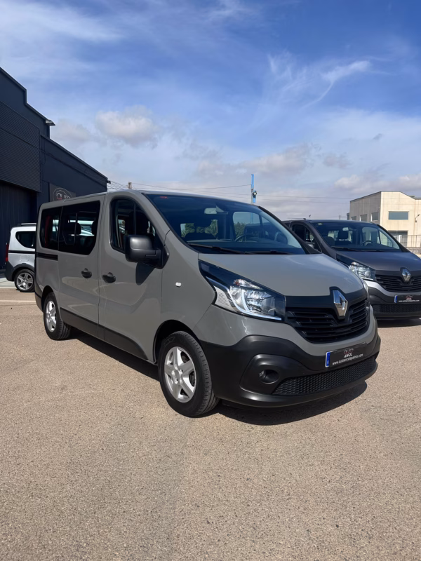 RENAULT TRAFIC 1.6 DCI 125CV 8 PLAZAS