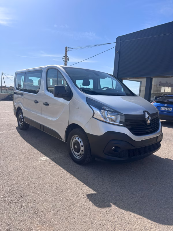 RENAULT TRAFIC 1.6 DCI 125CV 9 PLAZAS - Imagen 2