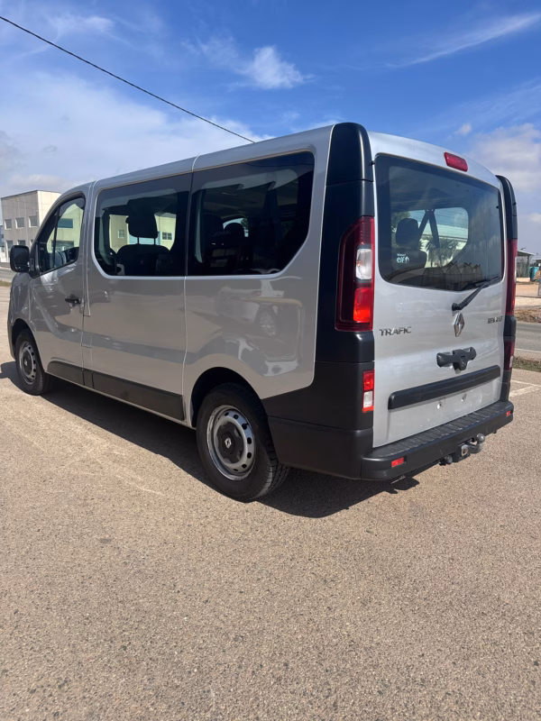 RENAULT TRAFIC 1.6 DCI 125CV 9 PLAZAS - Imagen 3