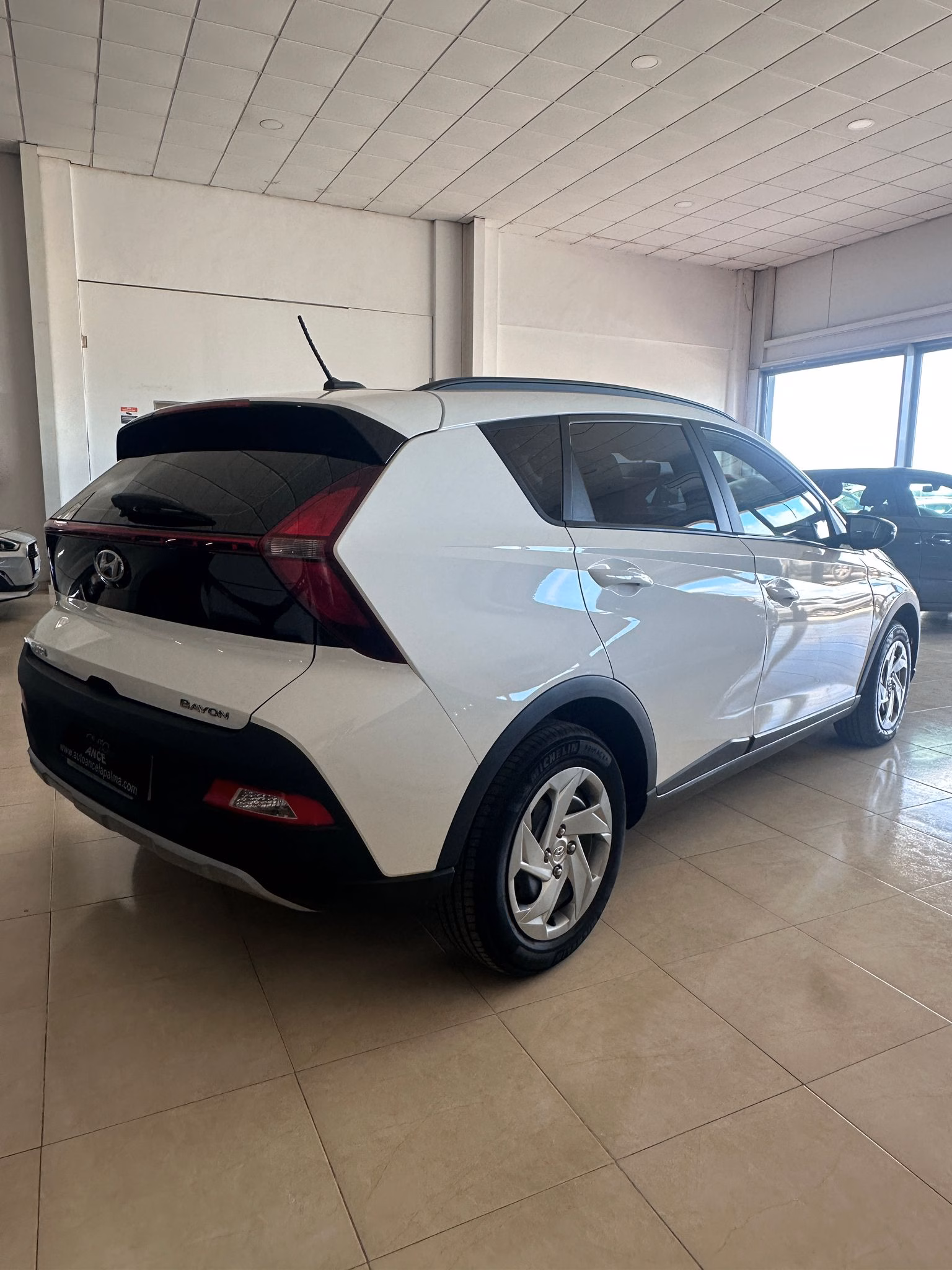 HYUNDAI BAYON 1.2 MPI 84CV - Imagen 2