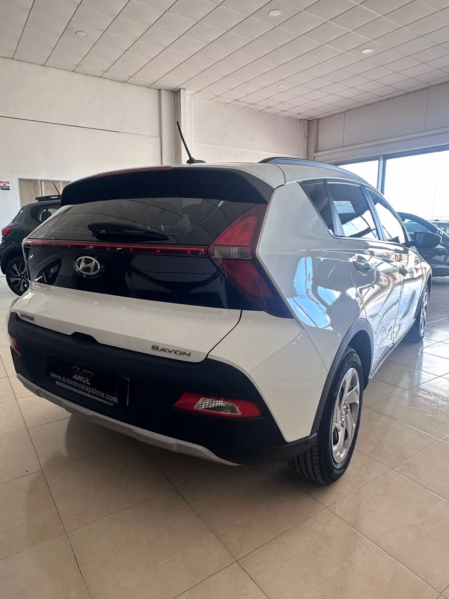 HYUNDAI BAYON 1.2 MPI 84CV - Imagen 3