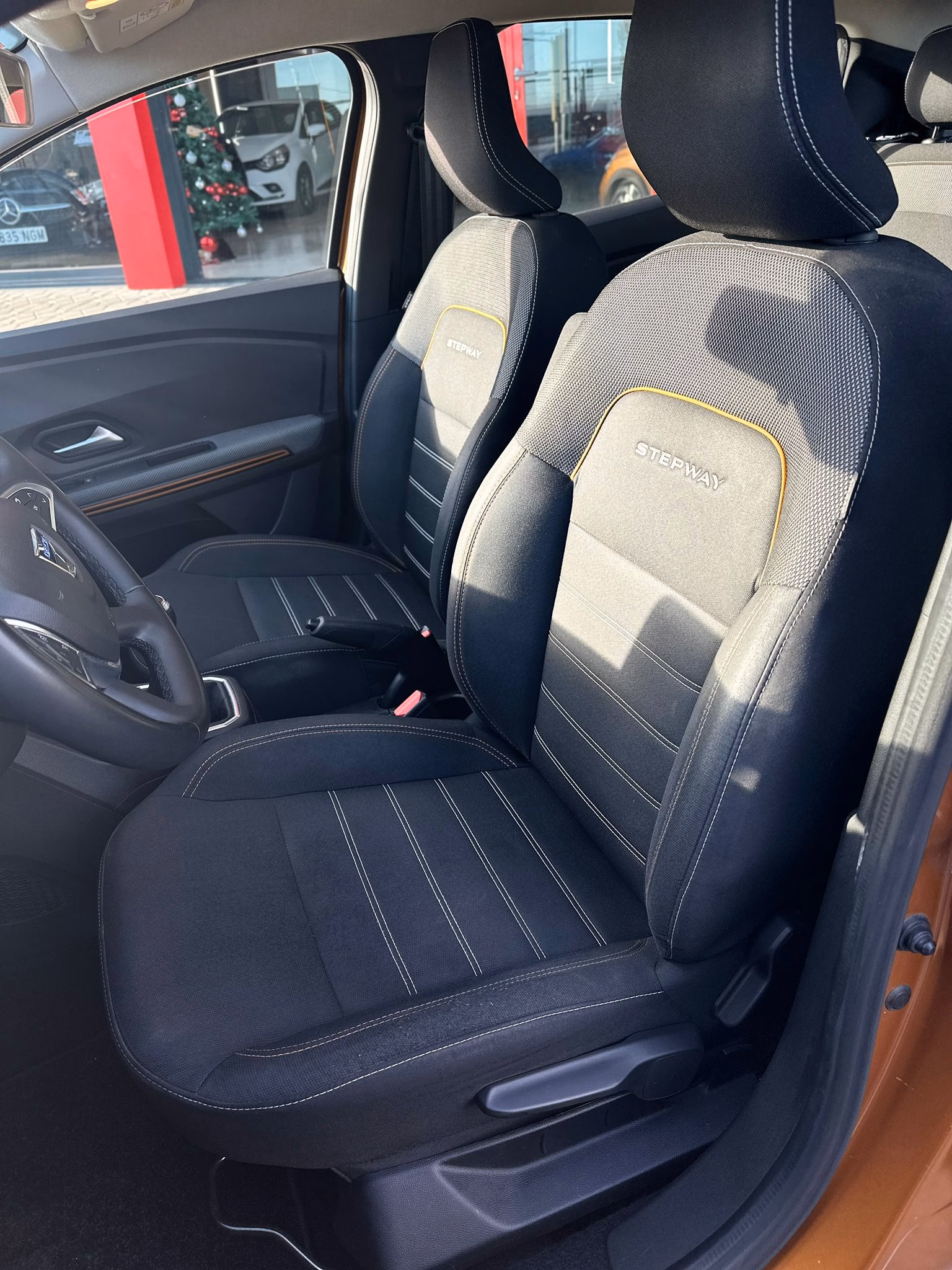 DACIA SANDERO STEPWAY 1.0 101CV GASOLINA + GLP - Imagen 8