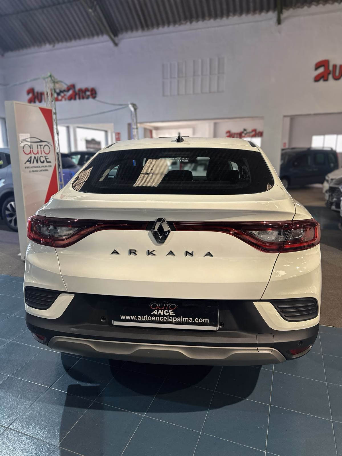 RENAULT ARKANA 1.3 TCE 140CV ZEN MHEV AUTOMATICO - Imagen 4