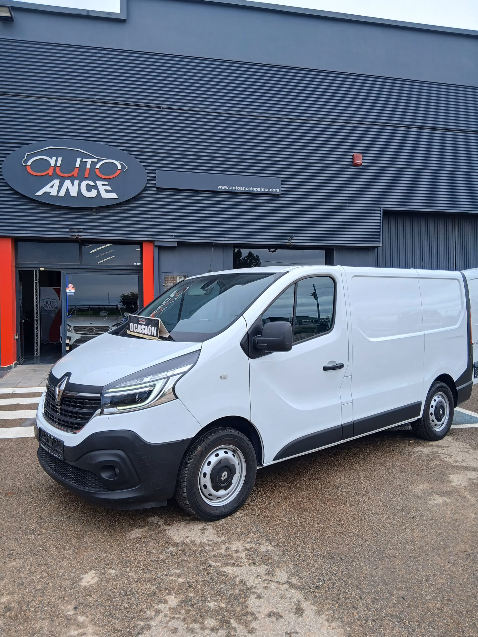 RENAULT TRAFIC 2.0 DCI 120CV