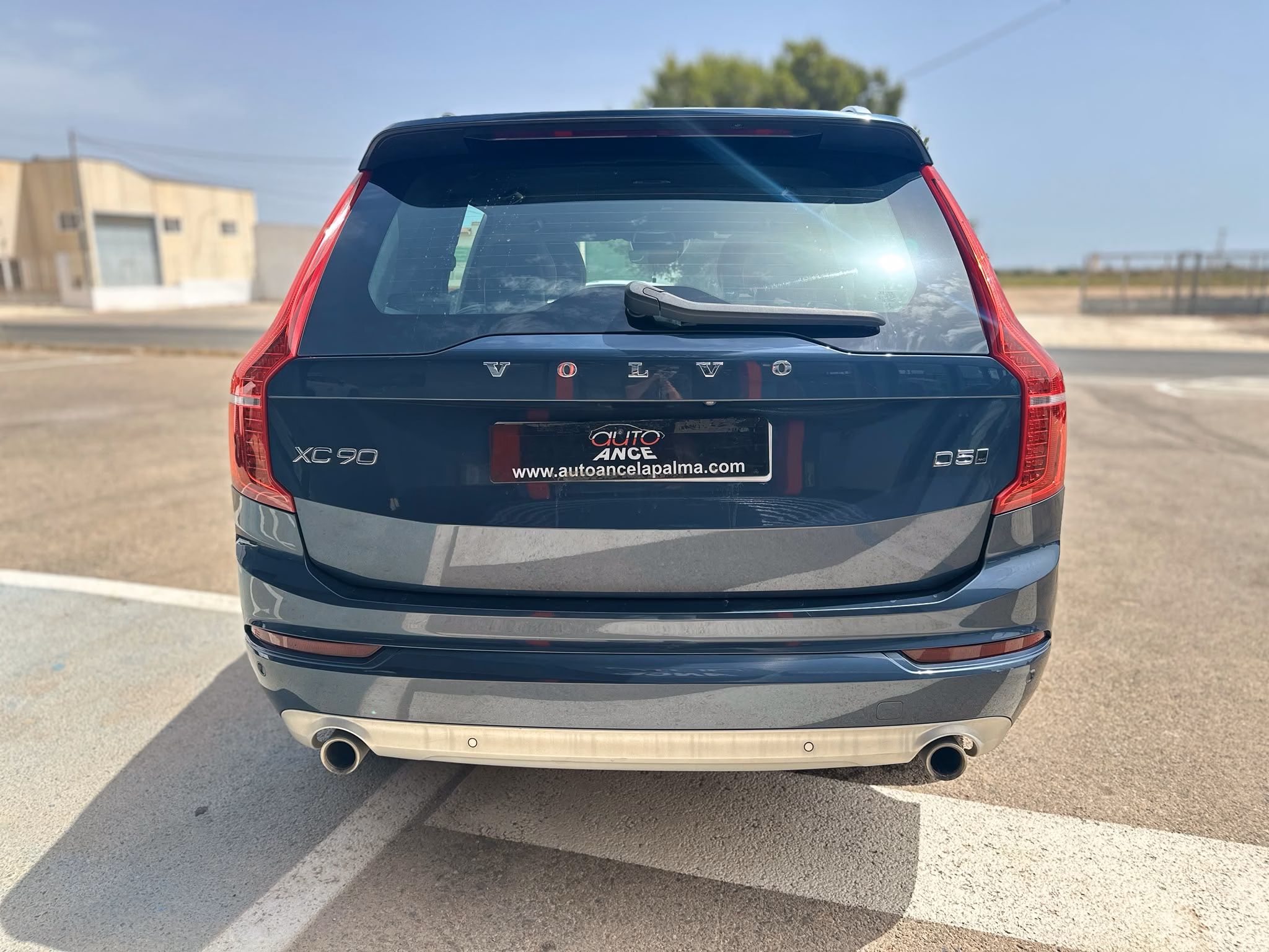 VOLVO XC90 D5 AWD 2.0 235CV AUTOMATICO 7 PLAZAS - Imagen 8