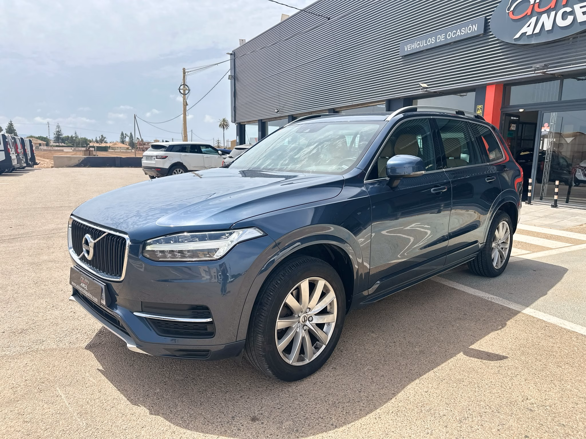 VOLVO XC90 D5 AWD 2.0 235CV AUTOMATICO 7 PLAZAS - Imagen 2