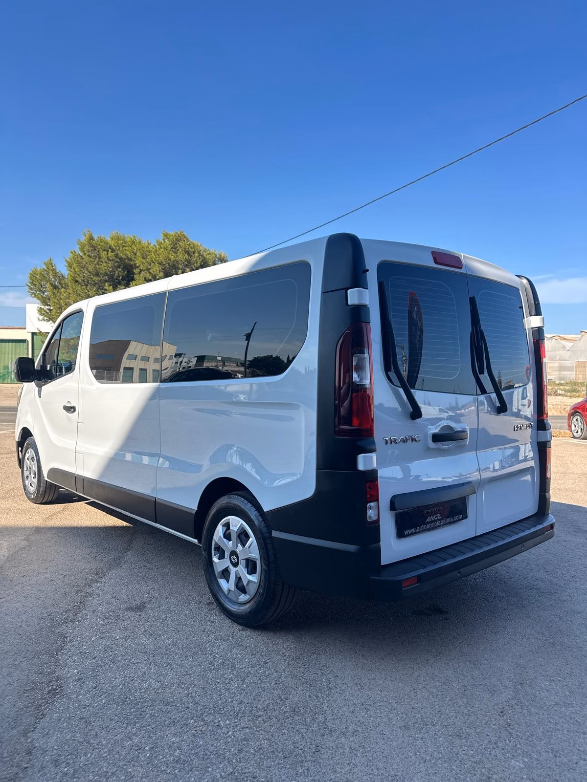 RENAULT TRAFIC 2.0 DCI 110CV L2H1 9 PLAZAS - Imagen 6