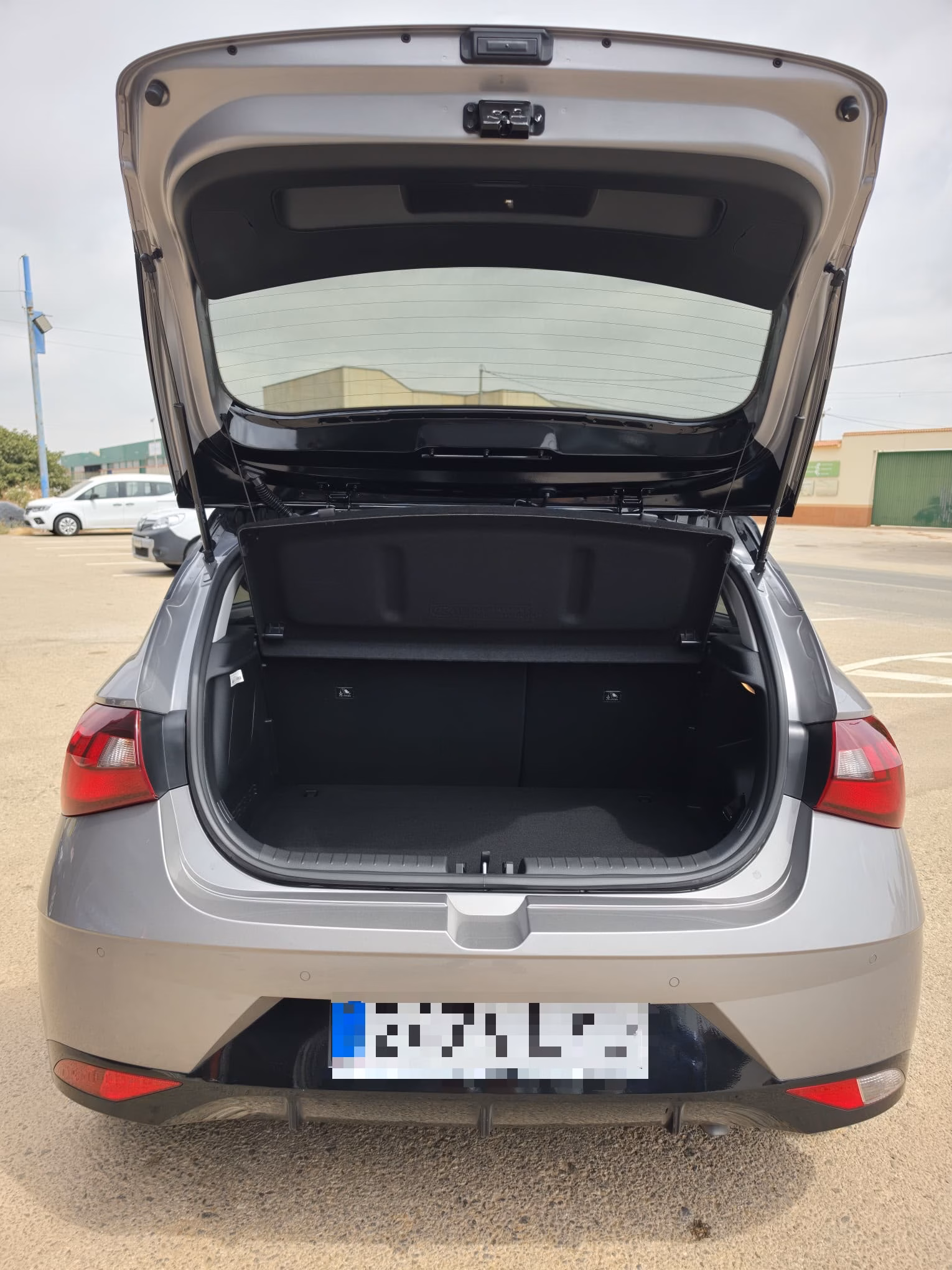 HYUNDAI I20 TECNO 1.0 T-GDI 100CV 48V AUTOMATICO ETIQUETA ECO - Imagen 9