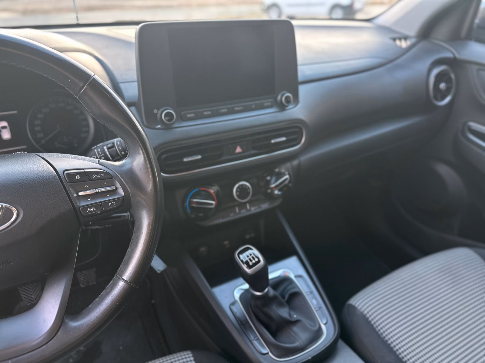 HYUNDAI KONA 1.0 T-GDI 120CV - Imagen 8