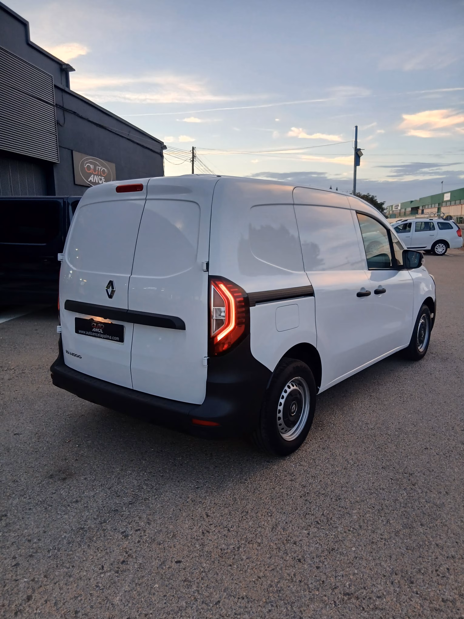 RENAULT KANGOO ABRETE SESAMO 1.5 DCI 95CV - Imagen 3